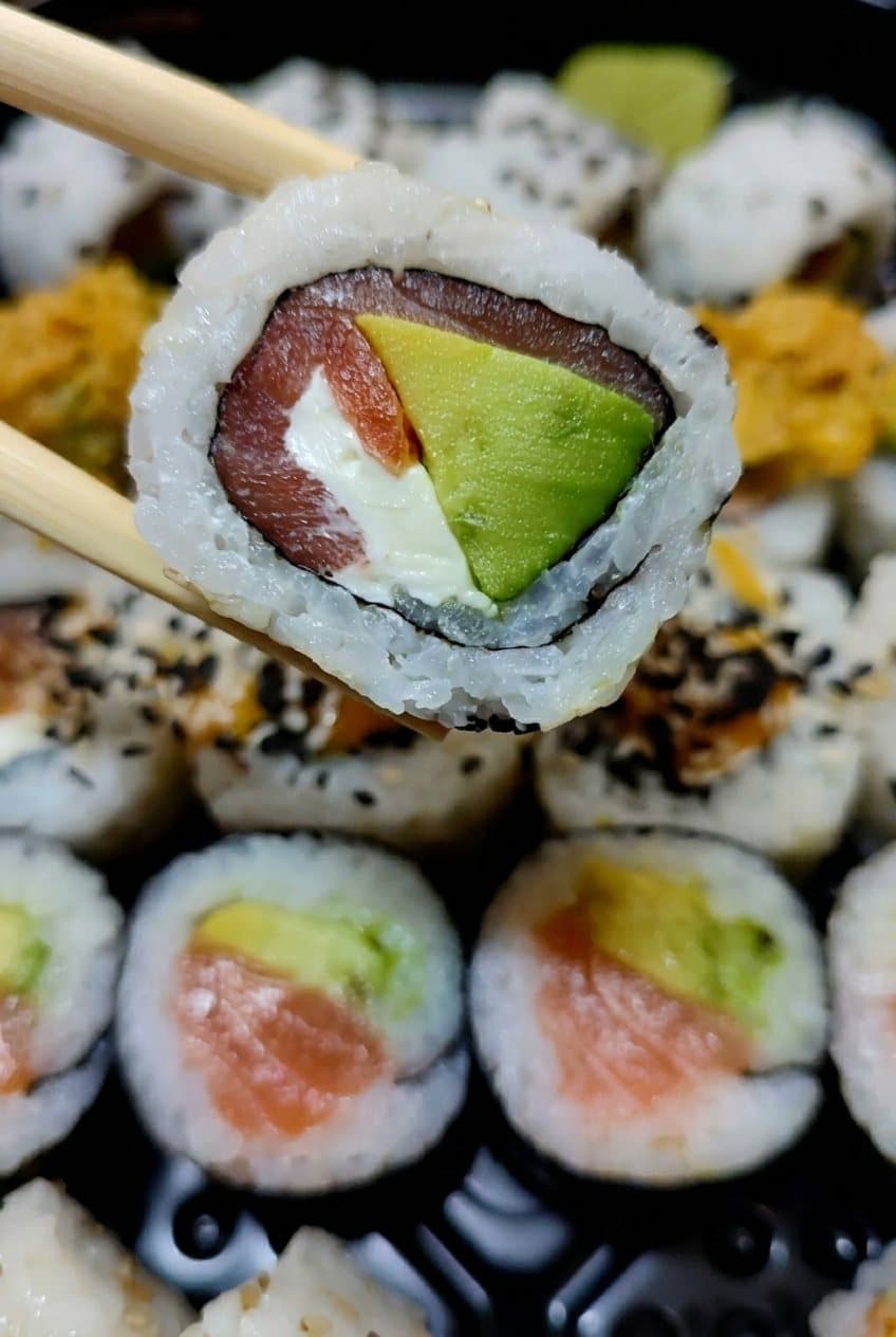 Roll France cortado, con sus ingredientes a la vista