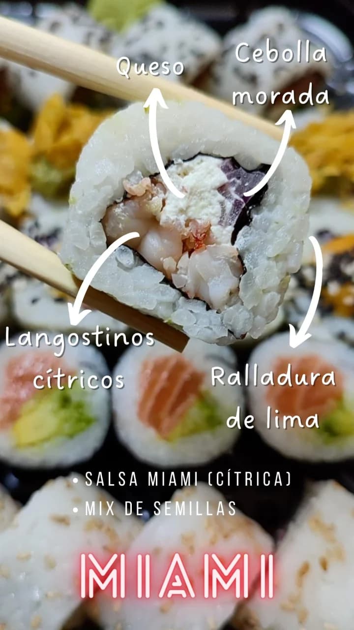 Roll Miami cortado, con sus ingredientes a la vista