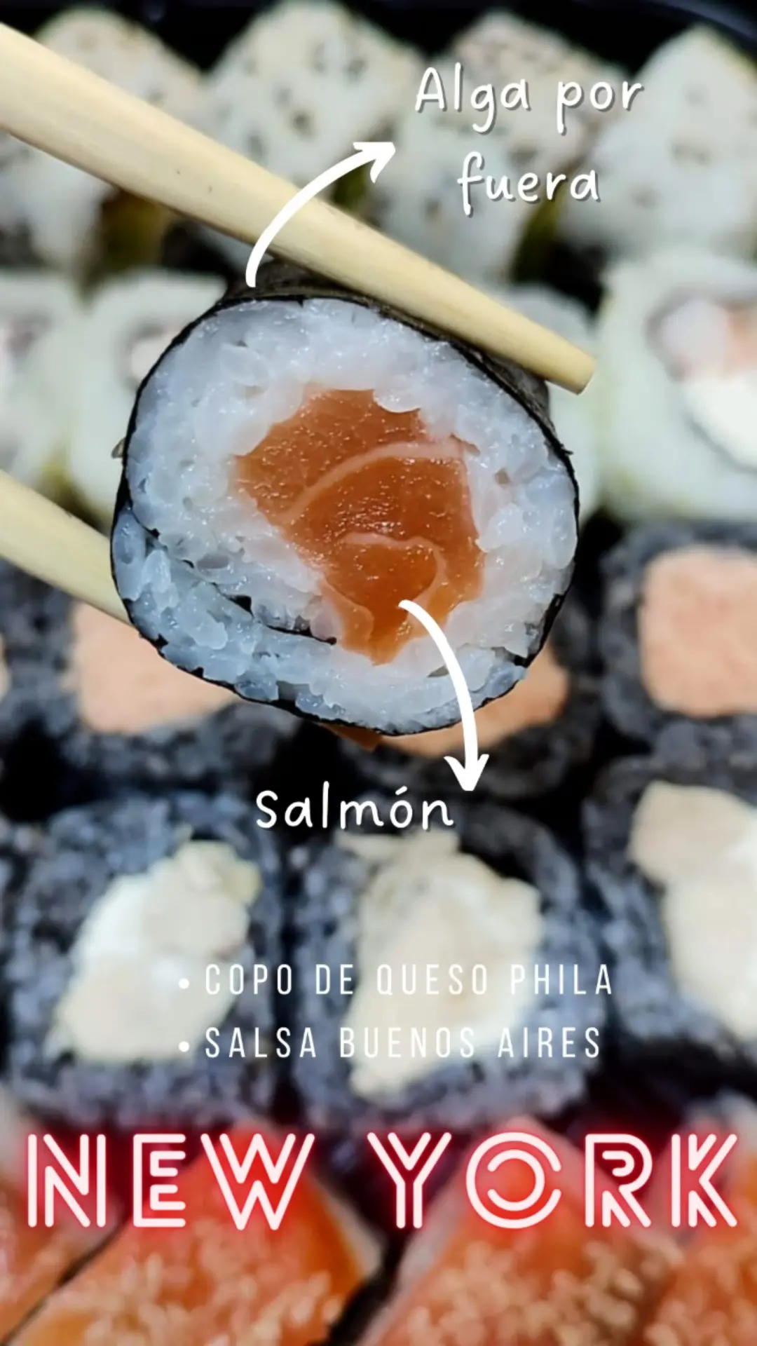 Roll New York cortado, con sus ingredientes a la vista
